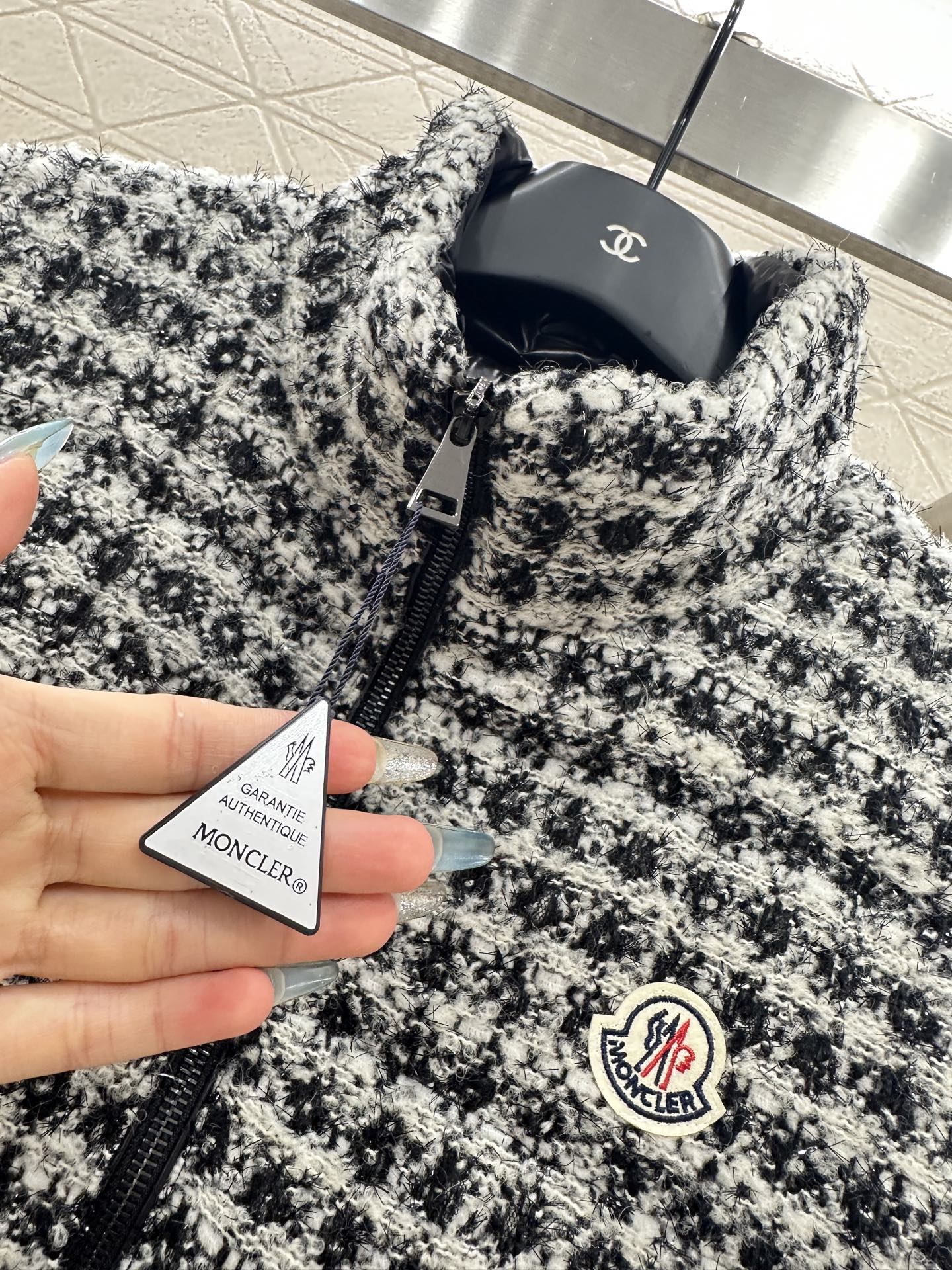 Standing collar woolen down vest