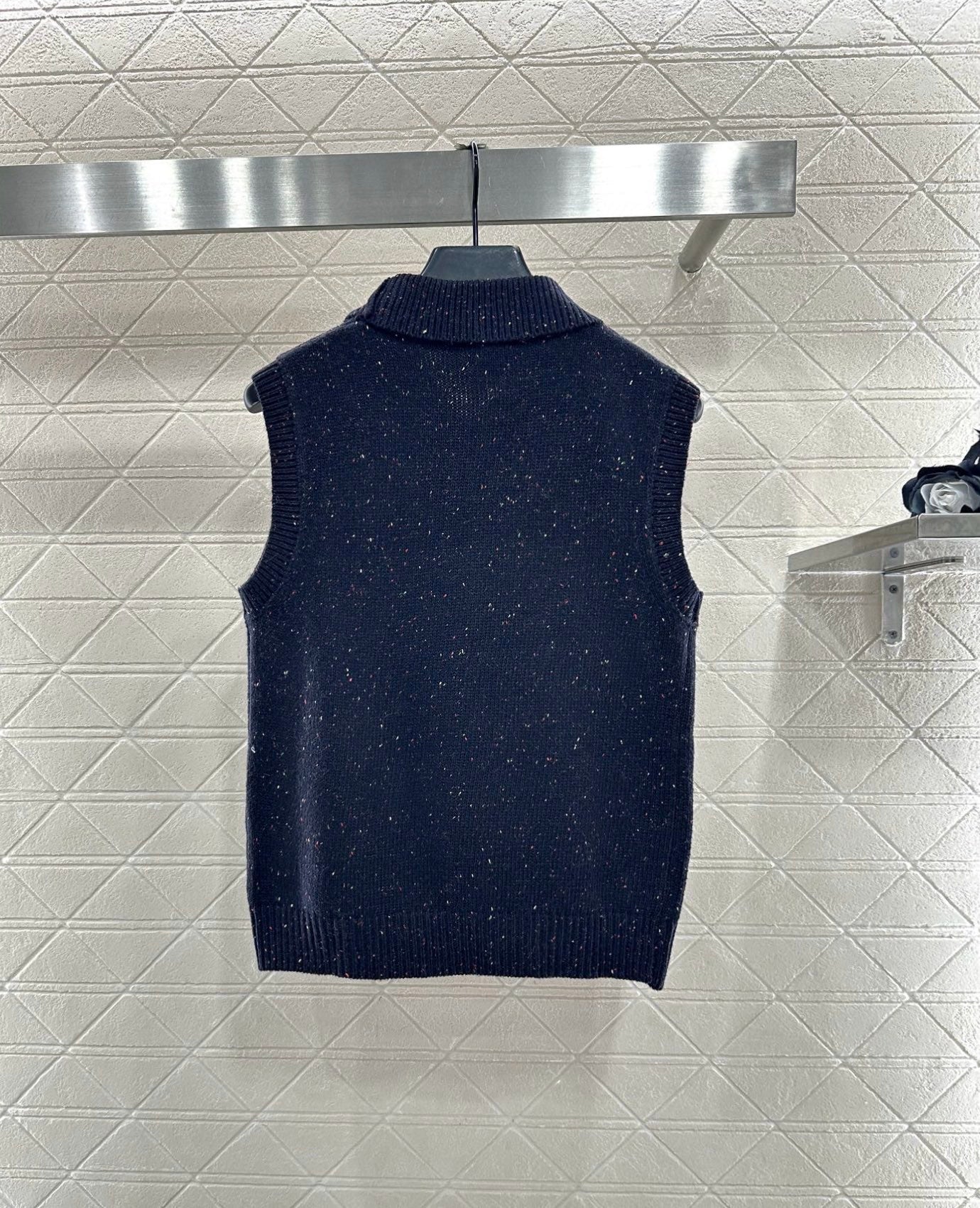 Colorful dot bow knitted vest