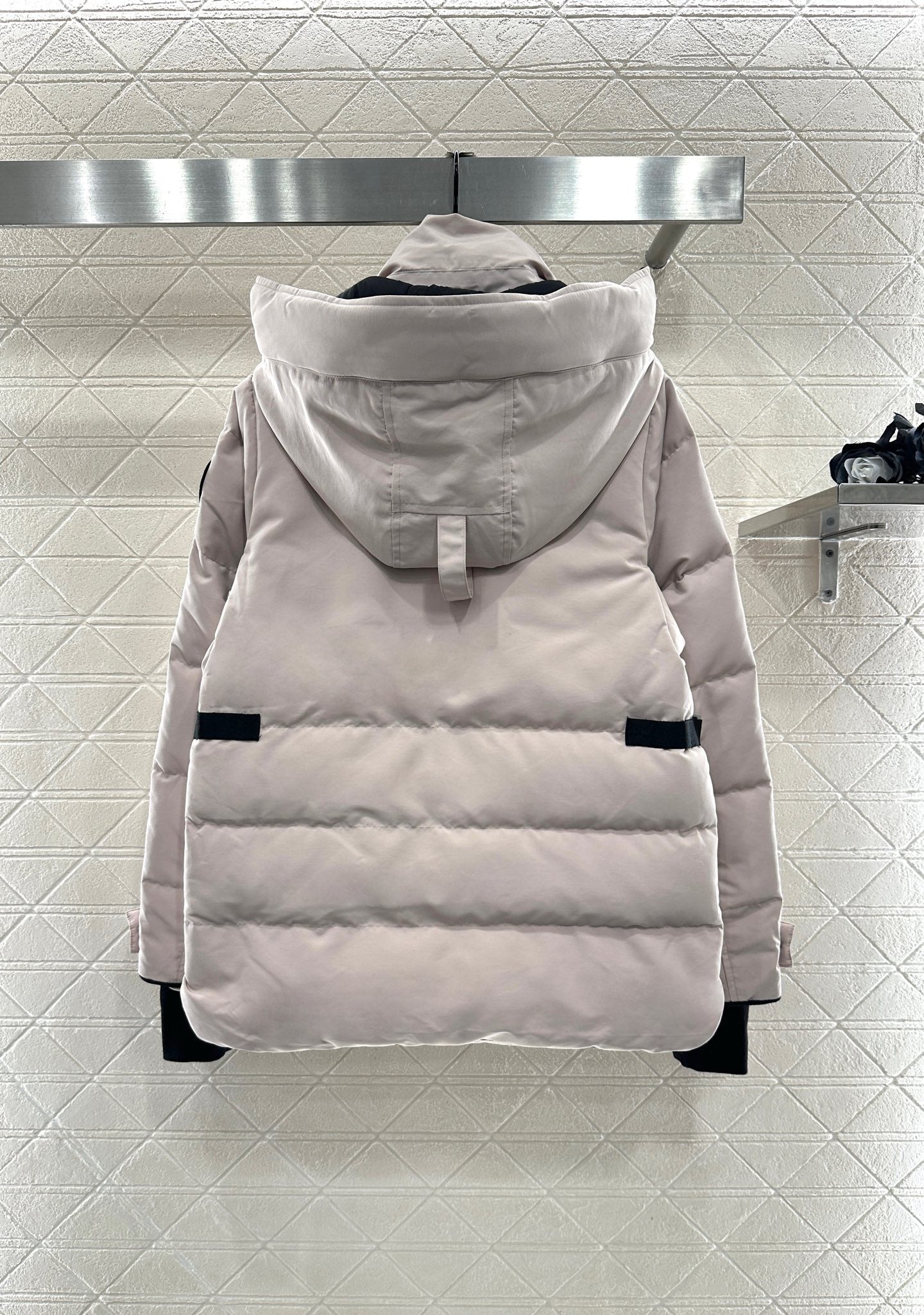 Detachable hooded waist down jacket