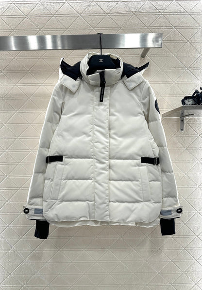 Detachable hooded waist down jacket