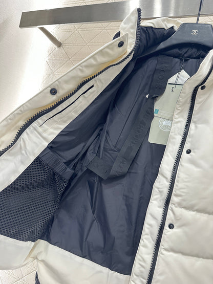 Detachable hooded waist down jacket