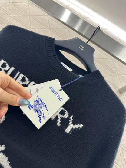 Logo loose pullover sweater