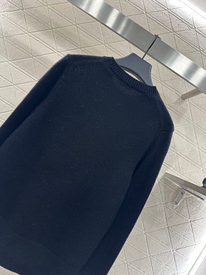 Logo loose pullover sweater