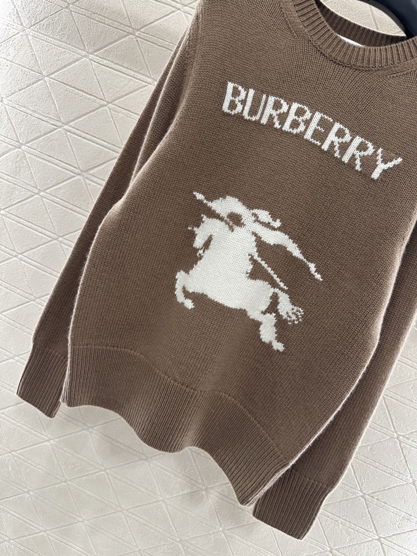 Logo loose pullover sweater