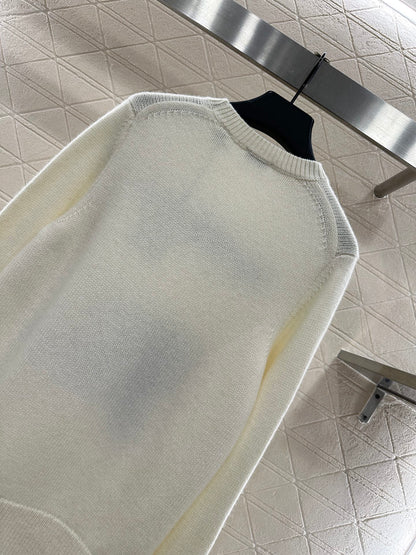 Logo loose pullover sweater