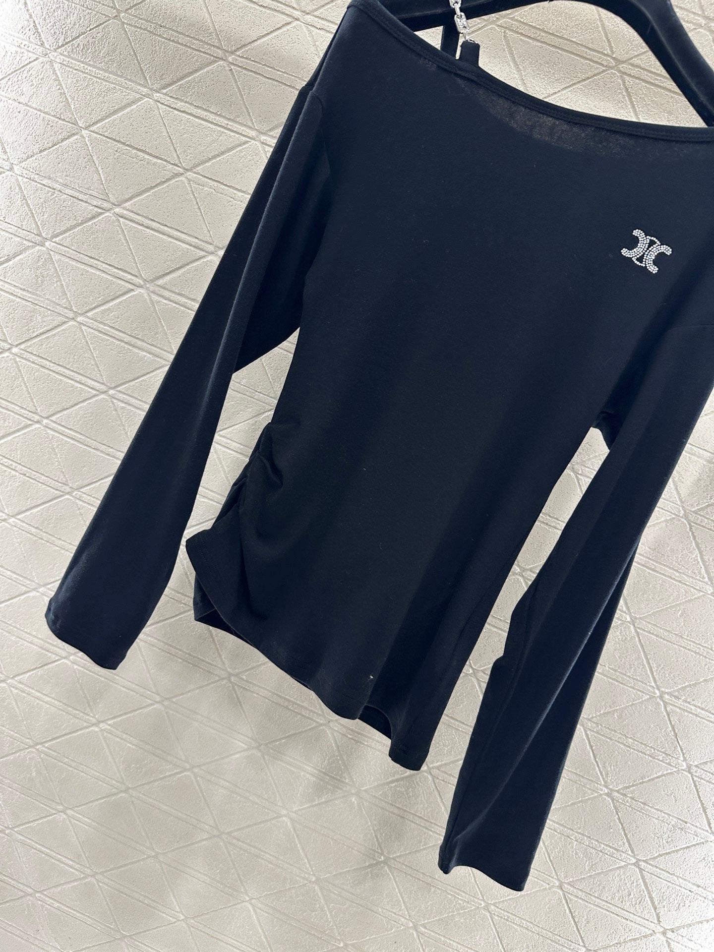 Single shoulder strap top