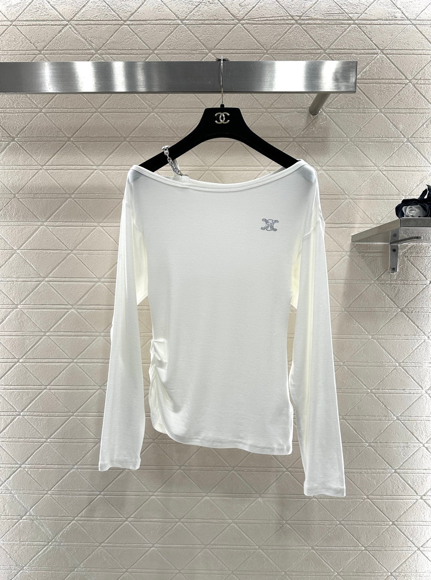 Single shoulder strap top