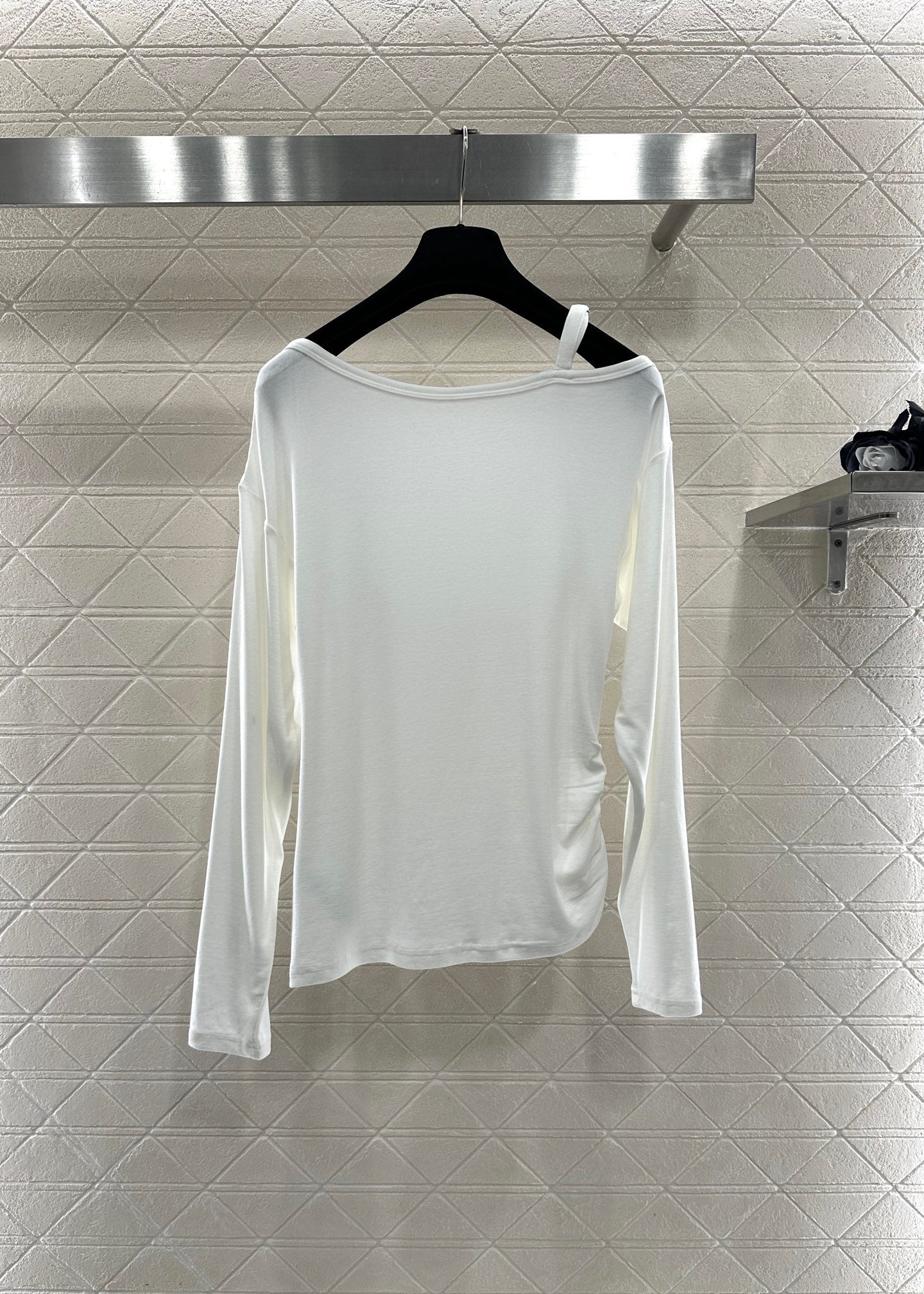 Single shoulder strap top