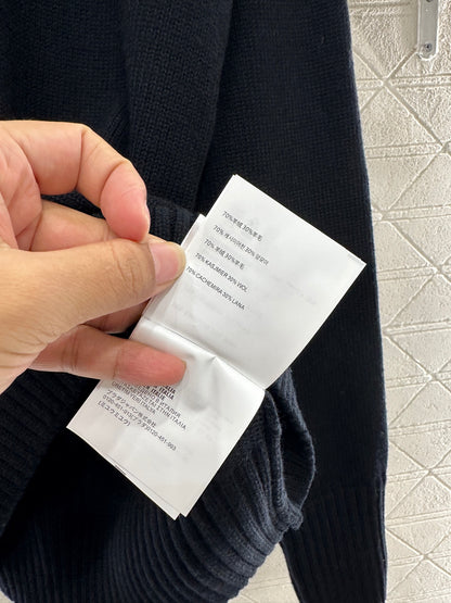 Logo loose pullover sweater