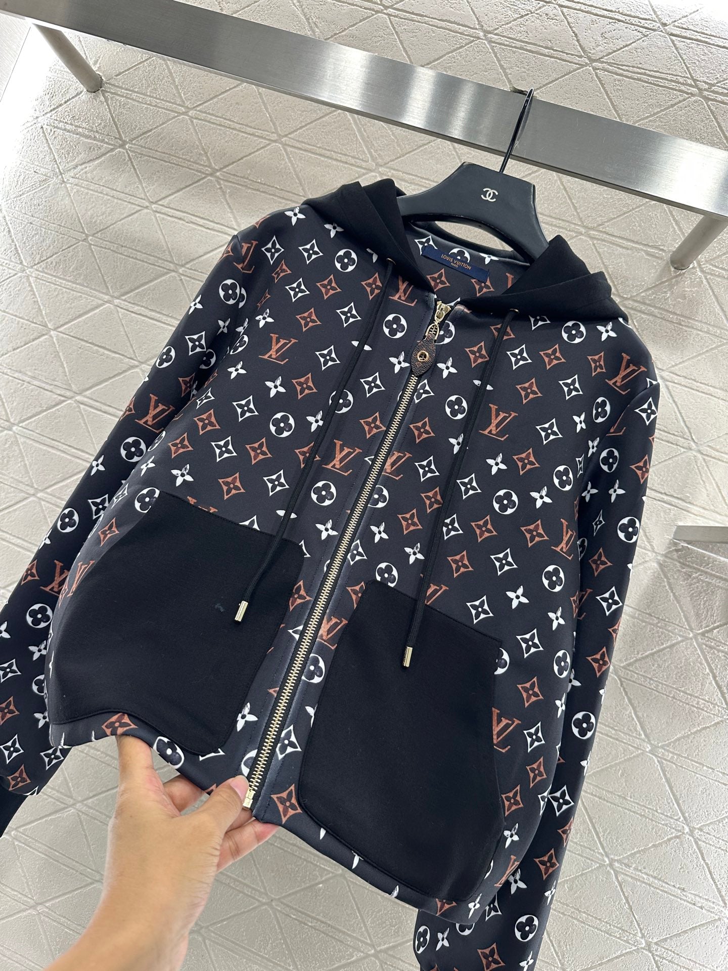 Printed hooded jacket