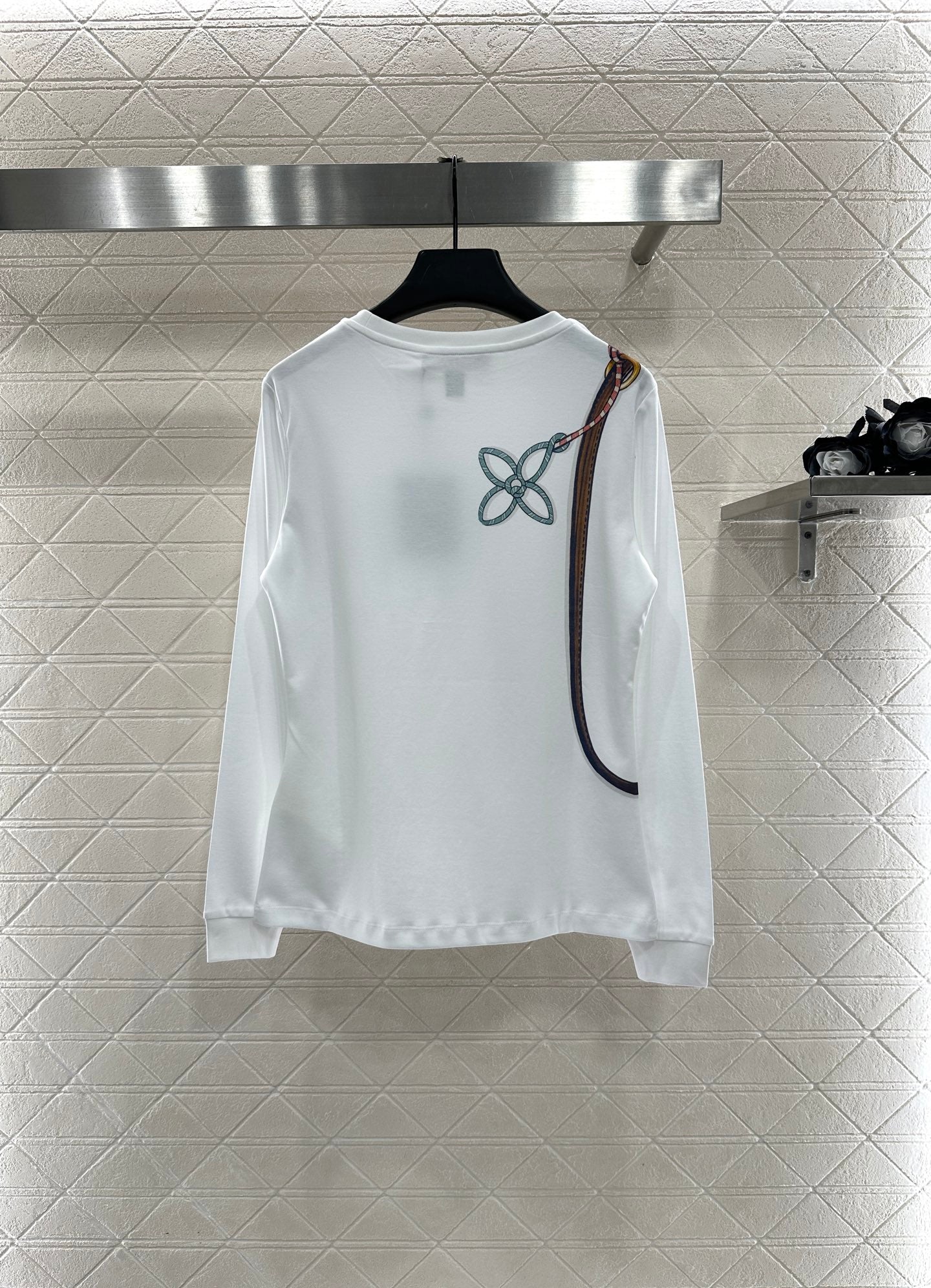 Chain printed long sleeved shirt