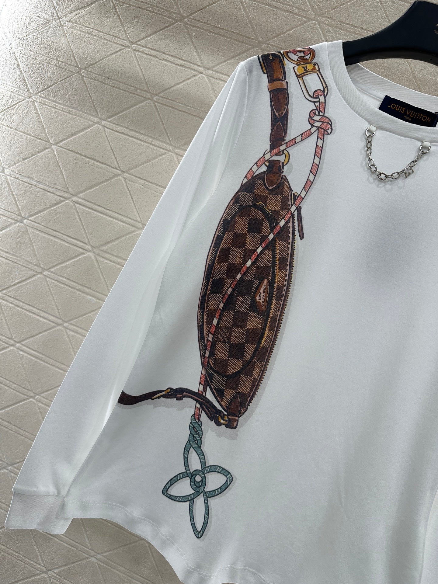 Chain printed long sleeved shirt