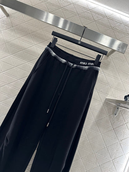 Wide leg curved knife pants