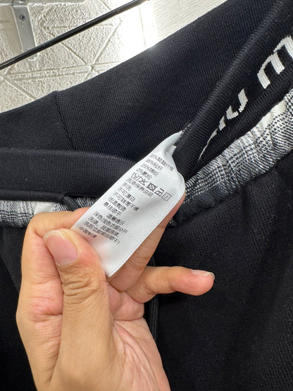 Wide leg curved knife pants