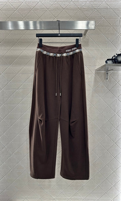 Wide leg curved knife pants