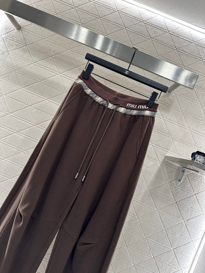 Wide leg curved knife pants