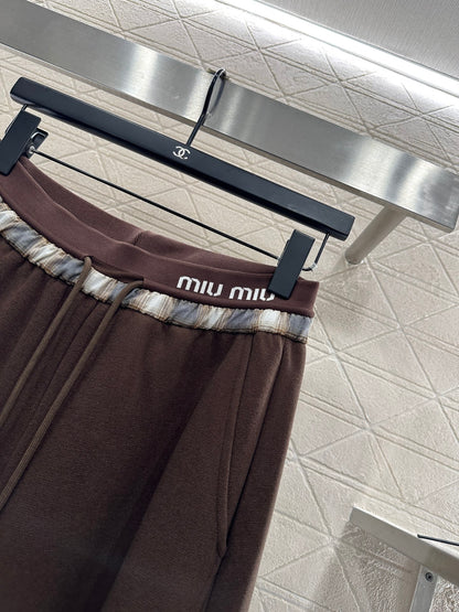 Wide leg curved knife pants