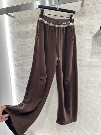 Wide leg curved knife pants