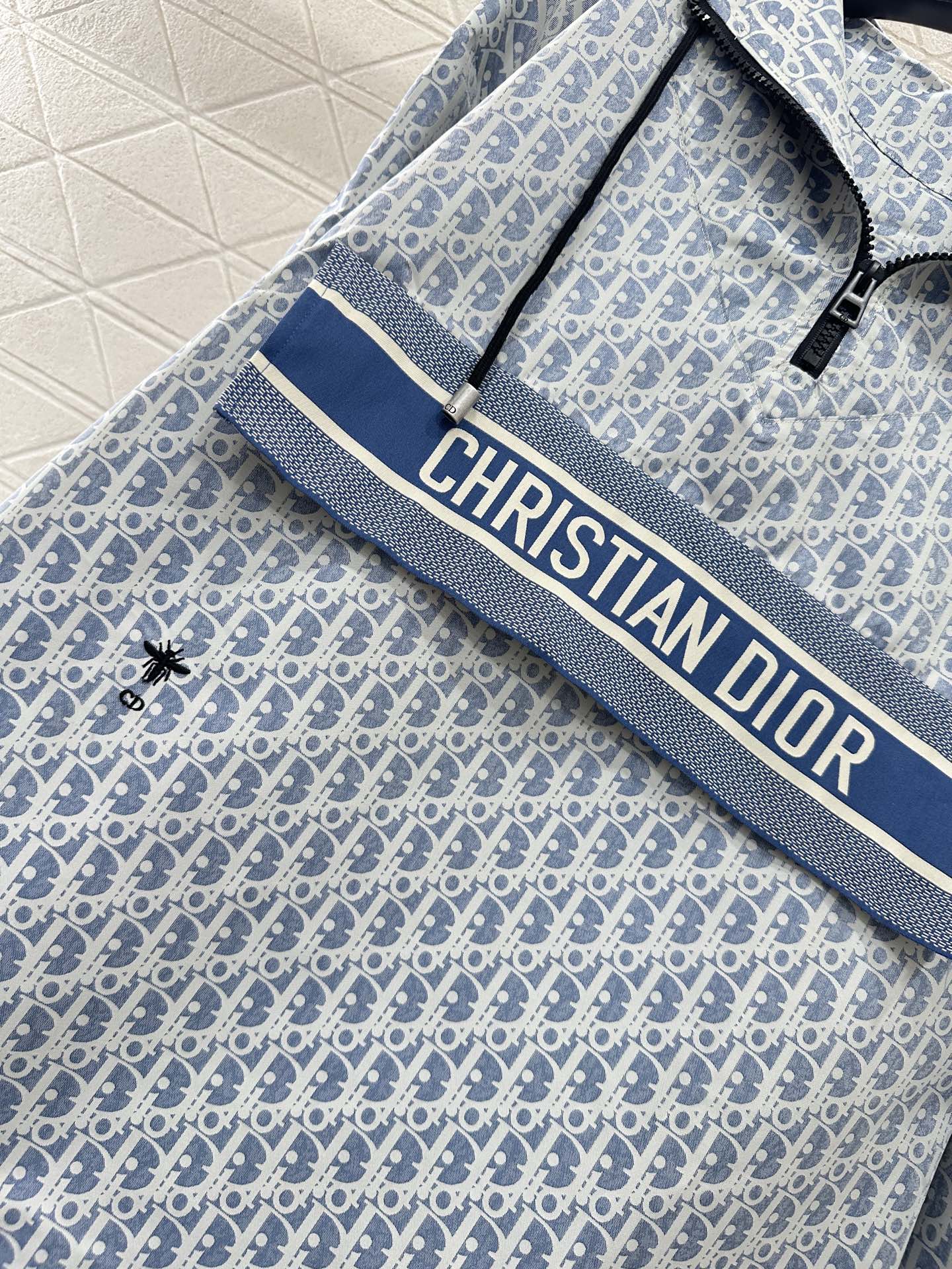 Jacquard hooded assault suit