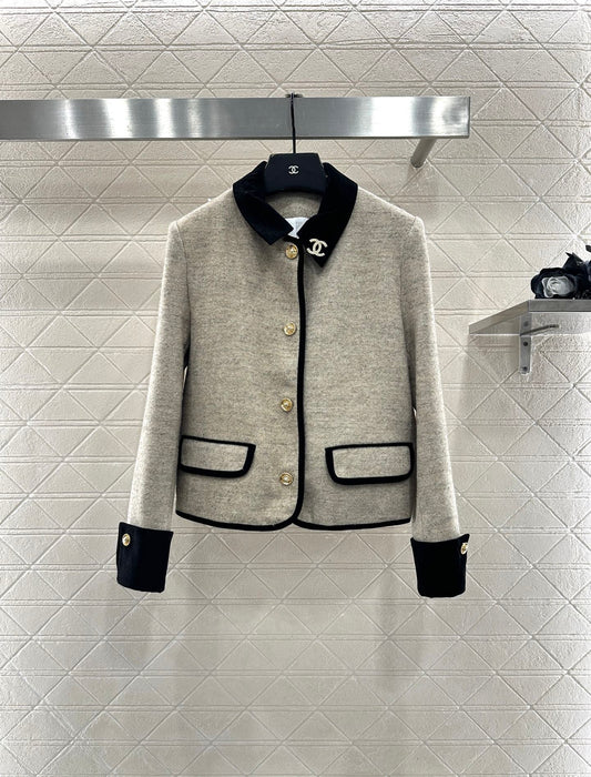 Contrasting color dress jacket