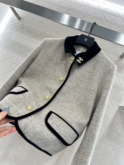 Contrasting color dress jacket