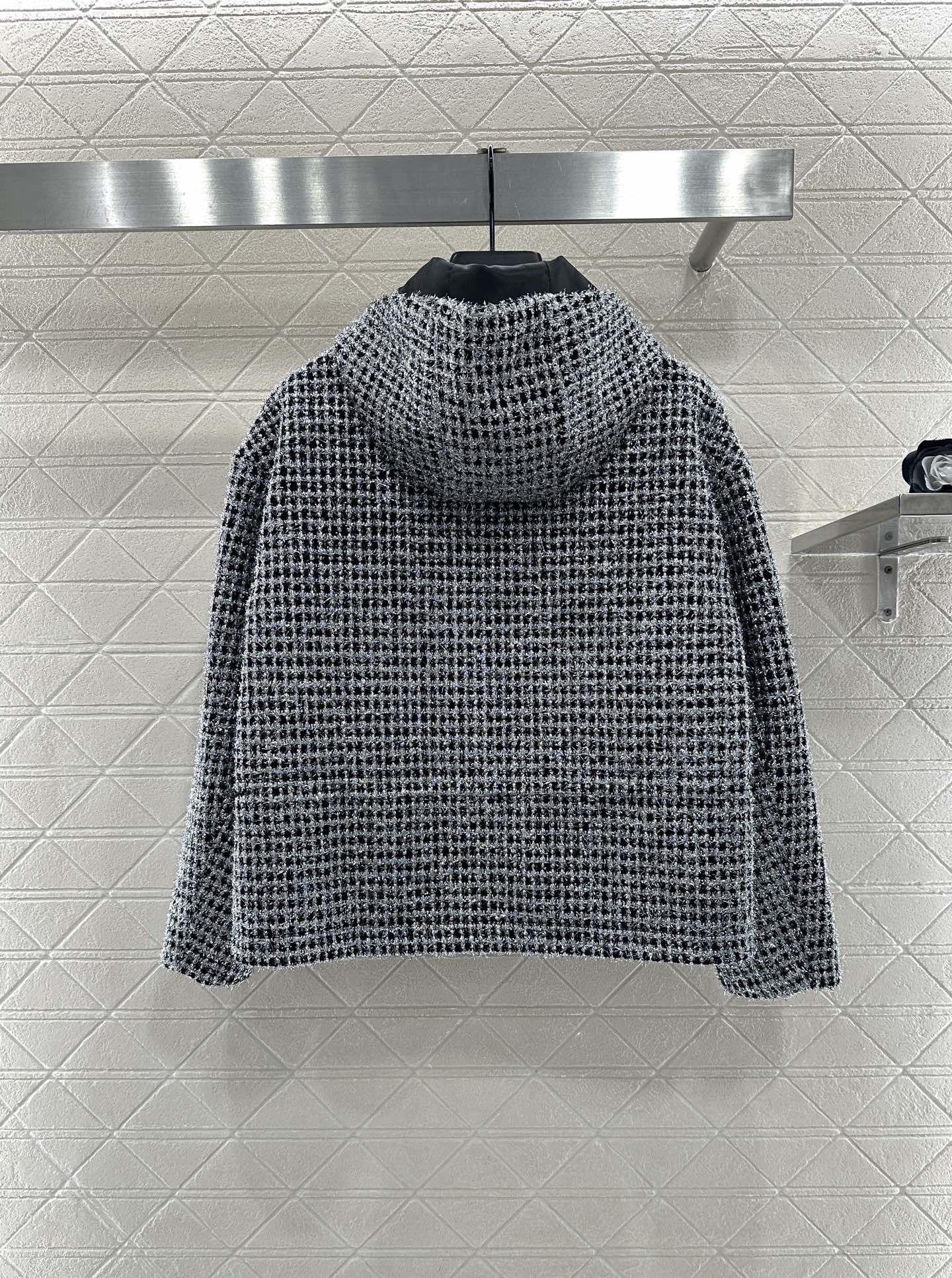 Hooded silver wire woolen jacket