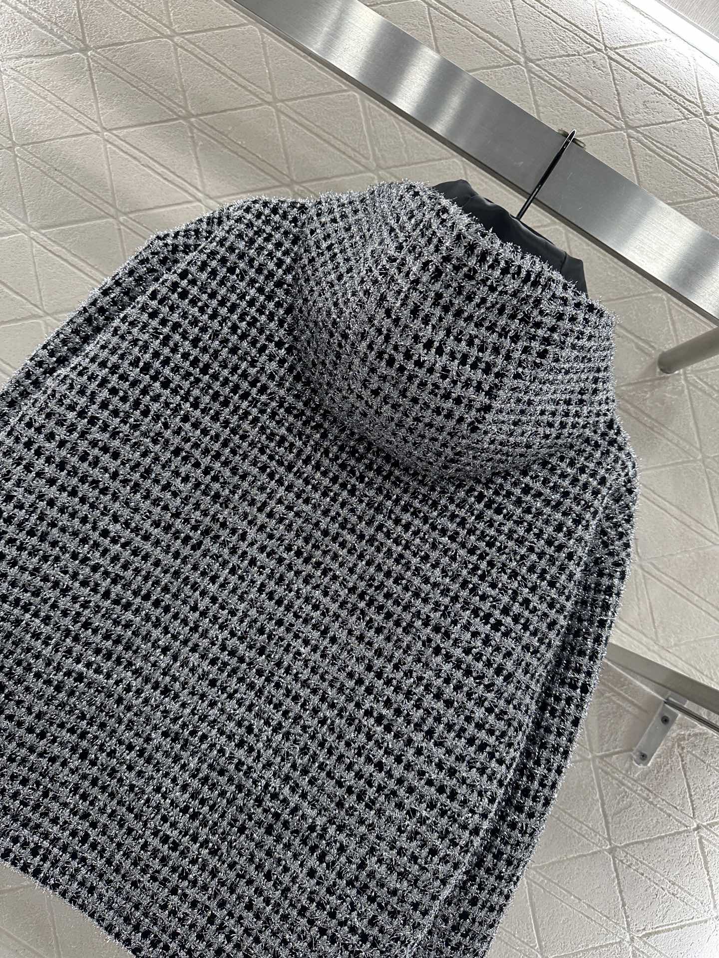 Hooded silver wire woolen jacket