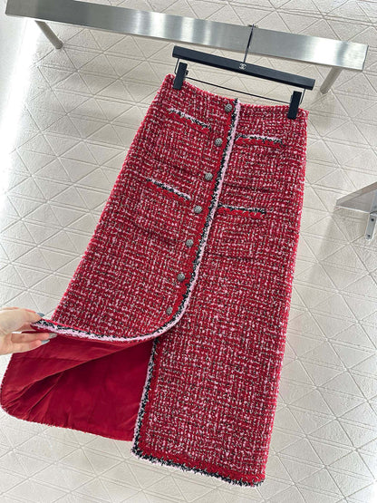 Knitted dress half skirt