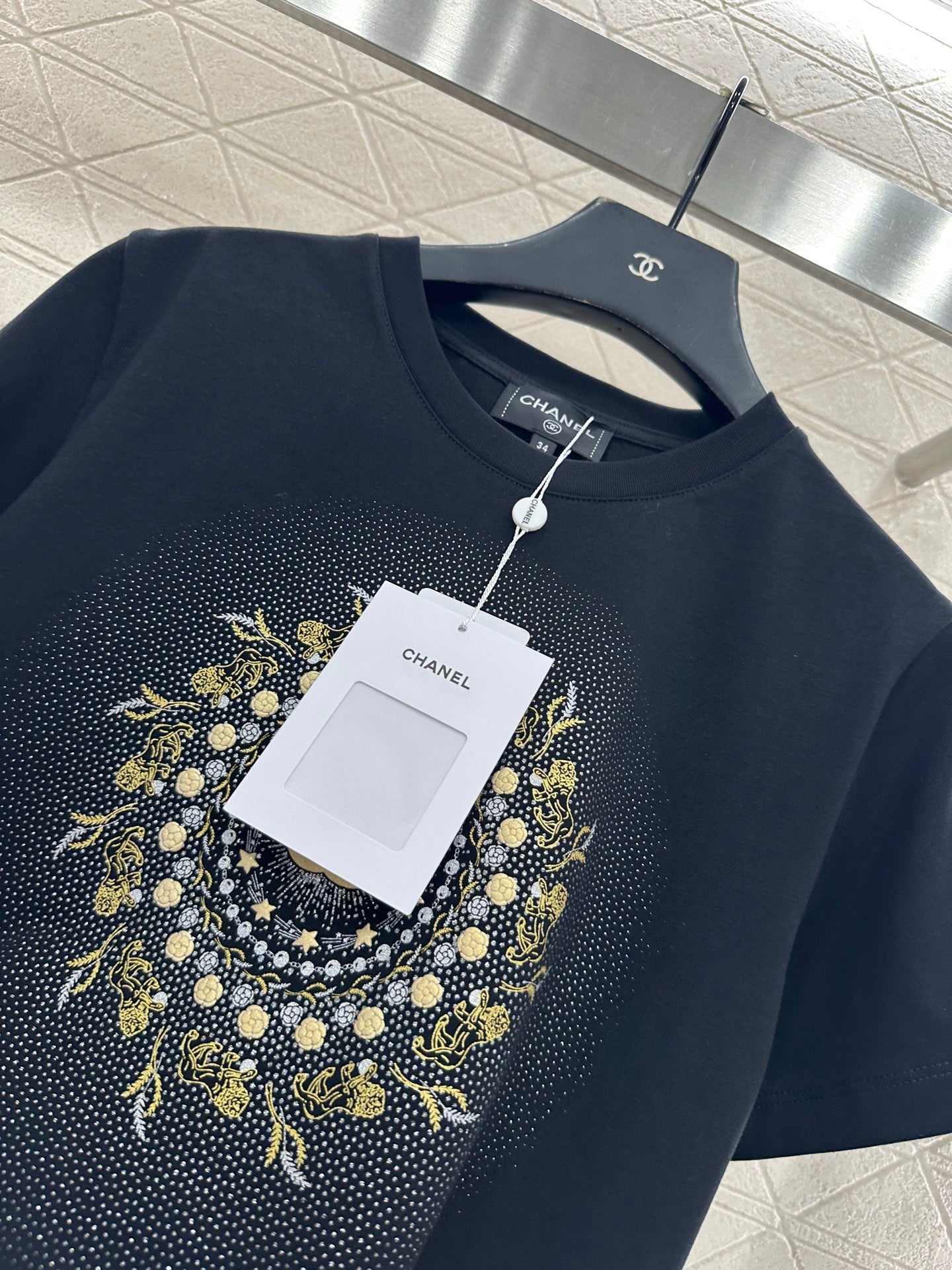 Embroidered Double C Logo 𝑇𝑒𝑒