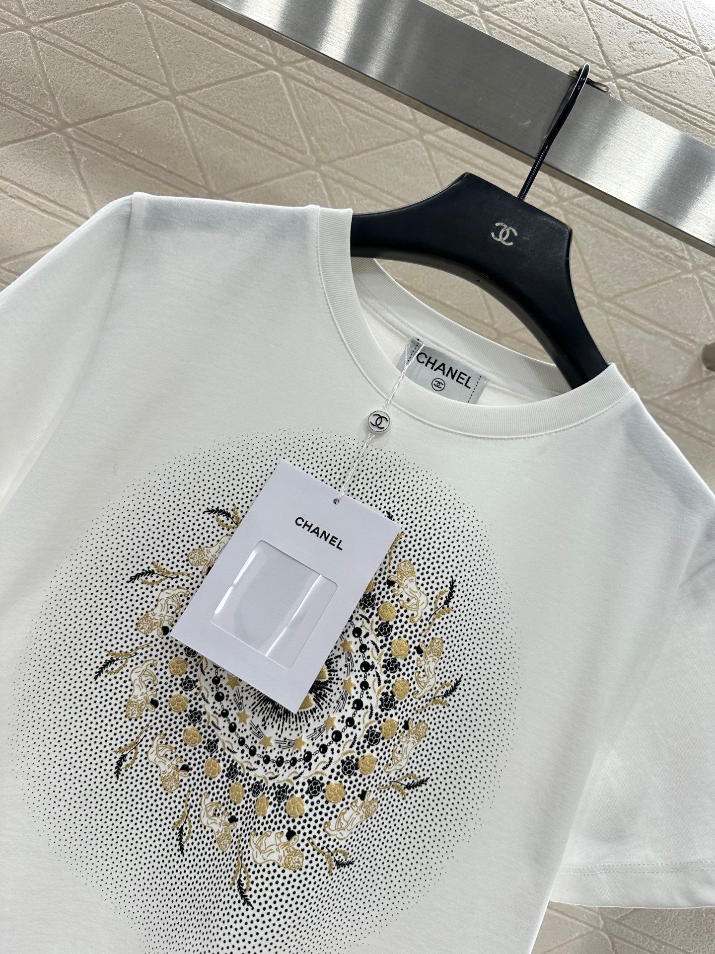 Embroidered Double C Logo 𝑇𝑒𝑒