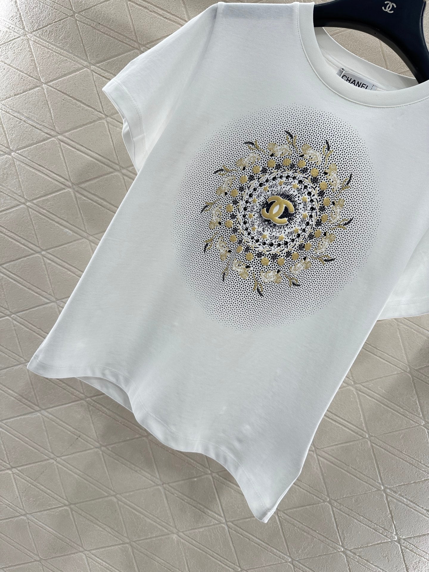 Embroidered Double C Logo 𝑇𝑒𝑒