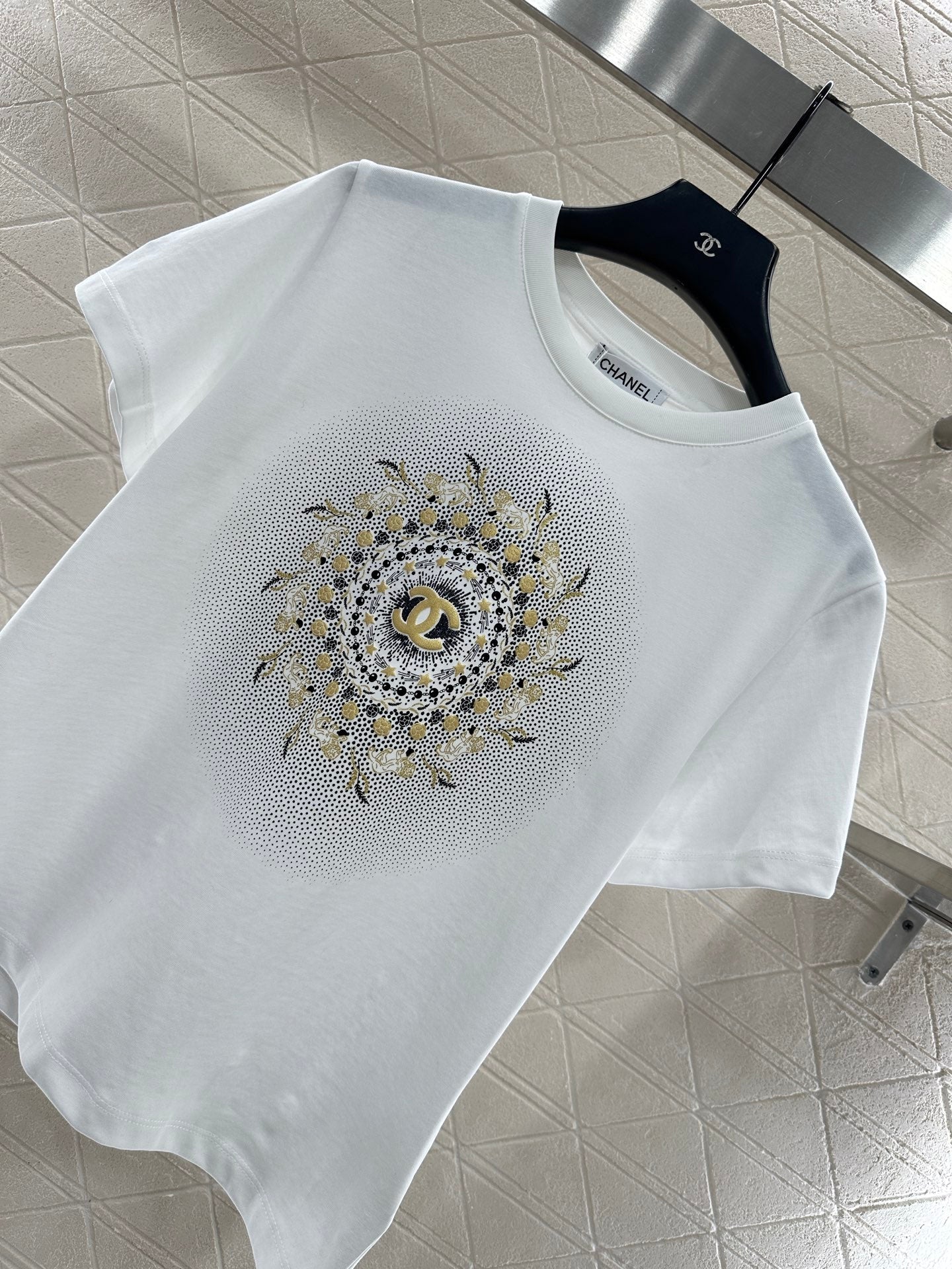 Embroidered Double C Logo 𝑇𝑒𝑒