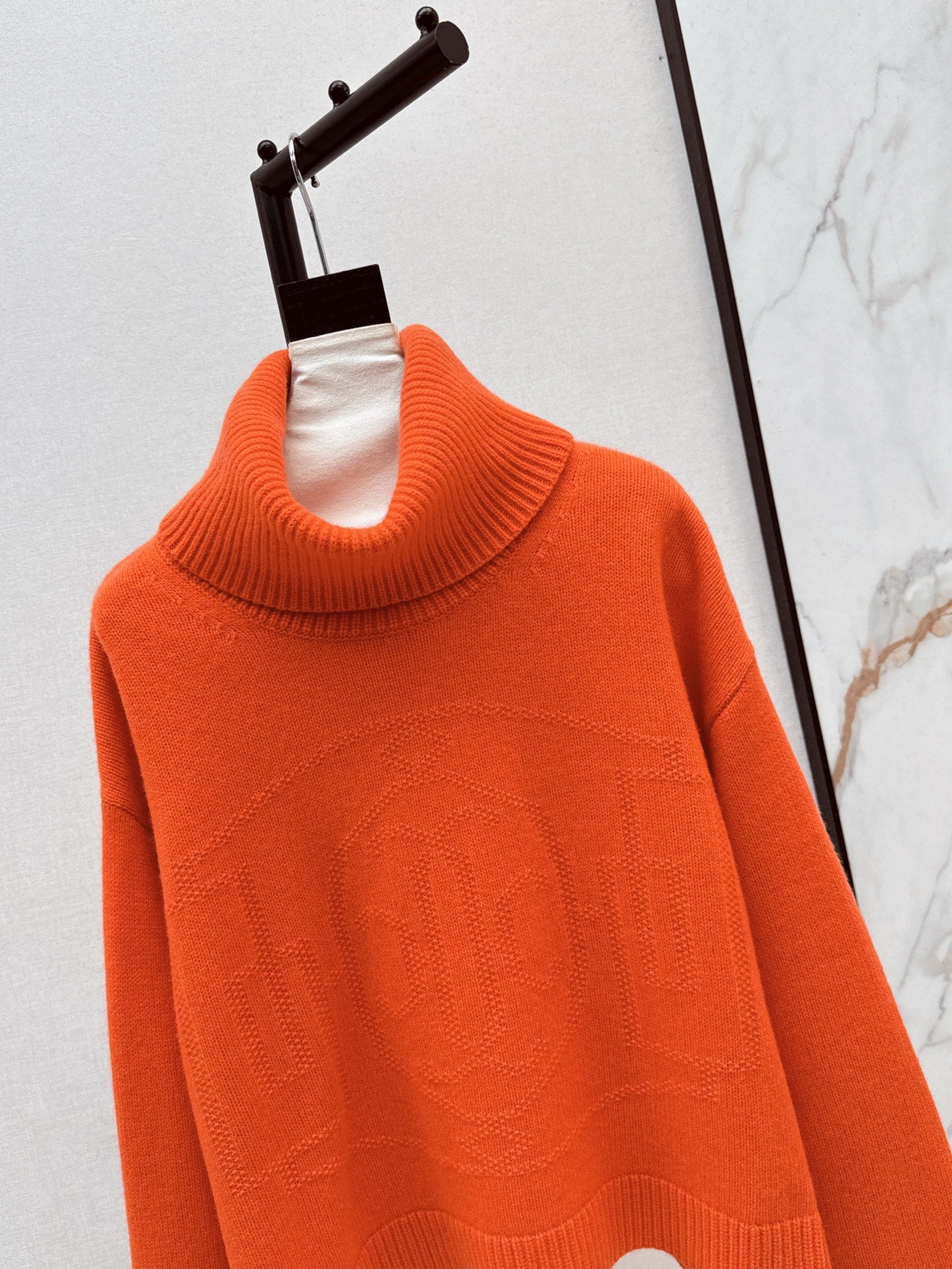 High neck cashmere sweater