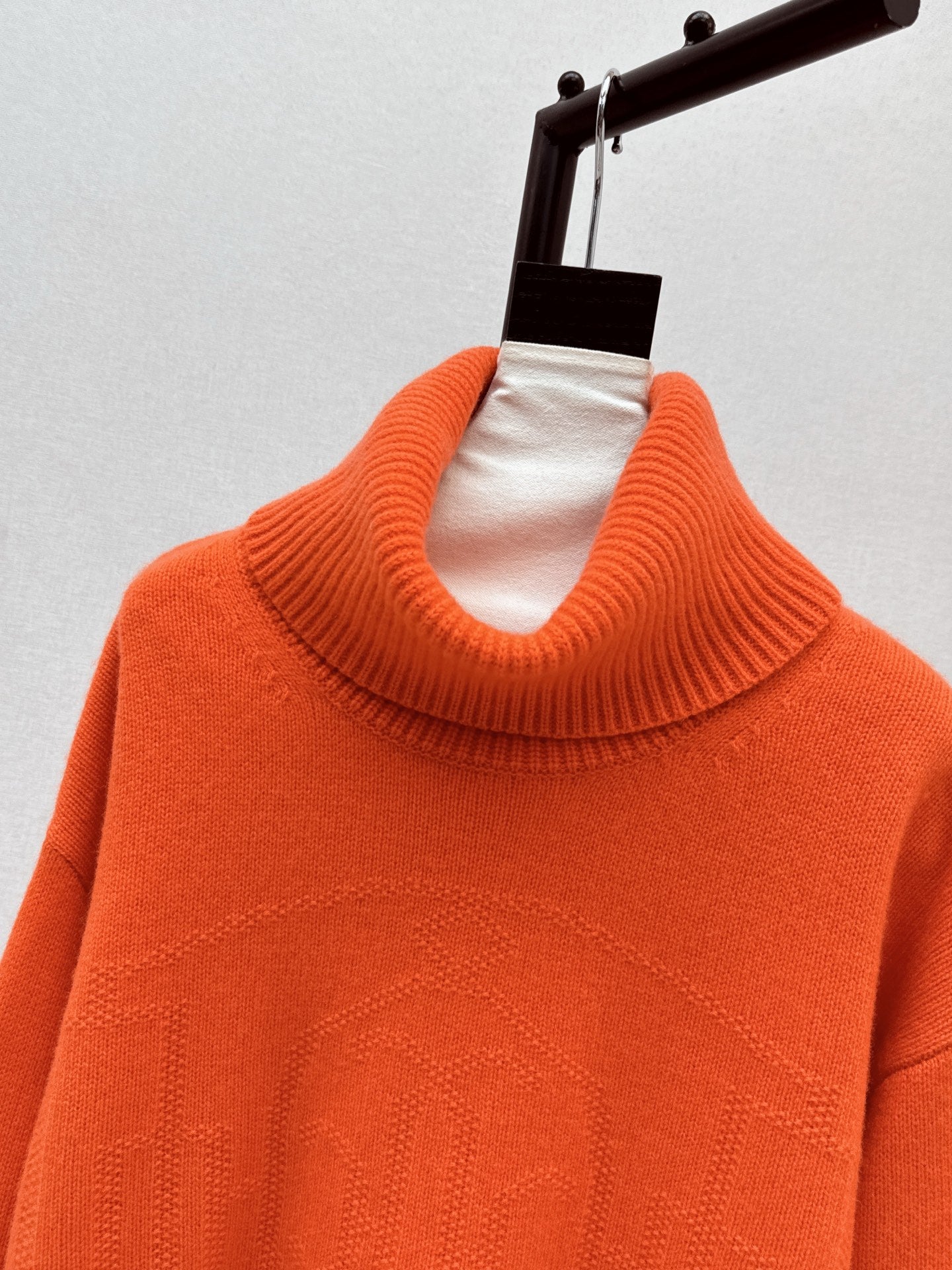 High neck cashmere sweater