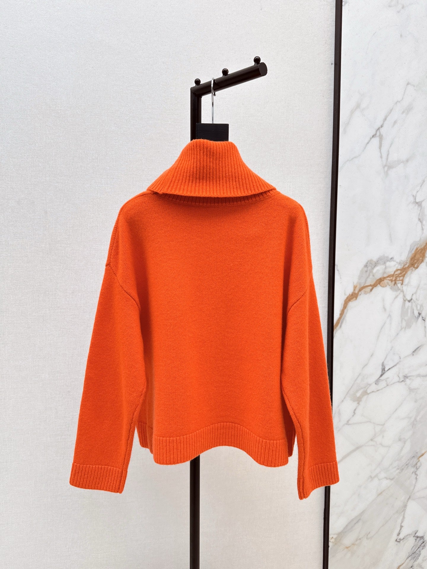 High neck cashmere sweater