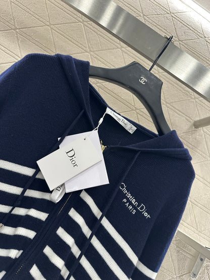 Striped knitted hooded jacket