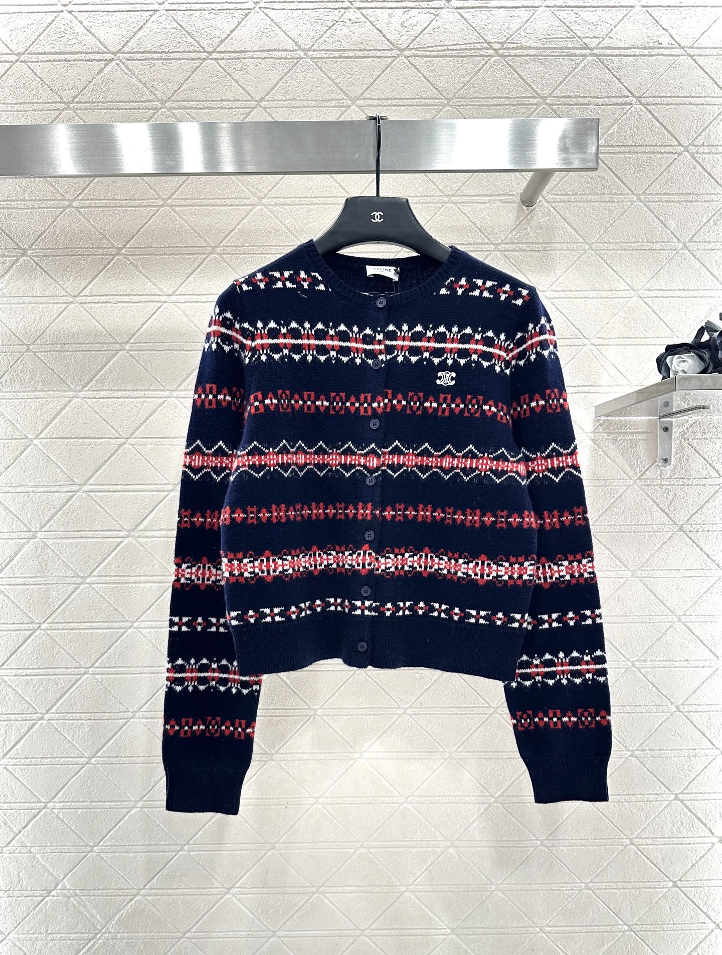 Round neck knitted snowflake striped cardigan