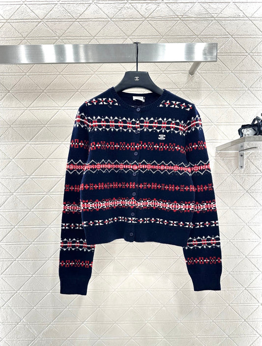 Round neck knitted snowflake striped cardigan