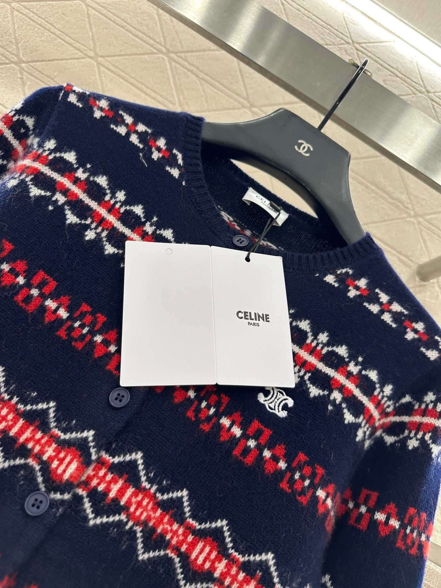 Round neck knitted snowflake striped cardigan