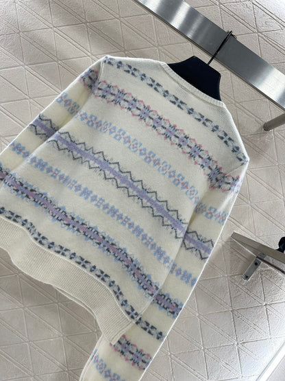 Round neck knitted snowflake striped cardigan