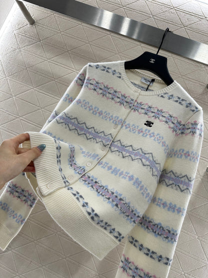 Round neck knitted snowflake striped cardigan