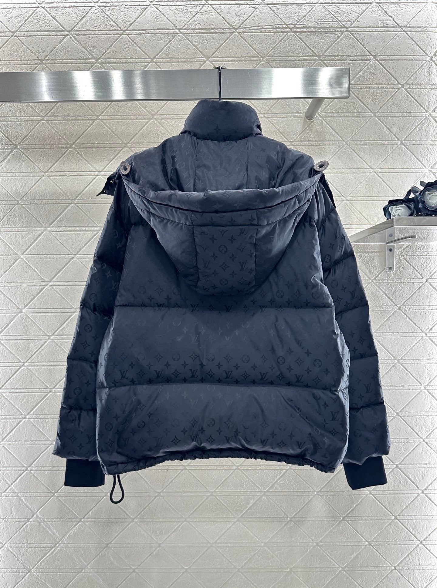 Detachable hooded jacquard down jacket