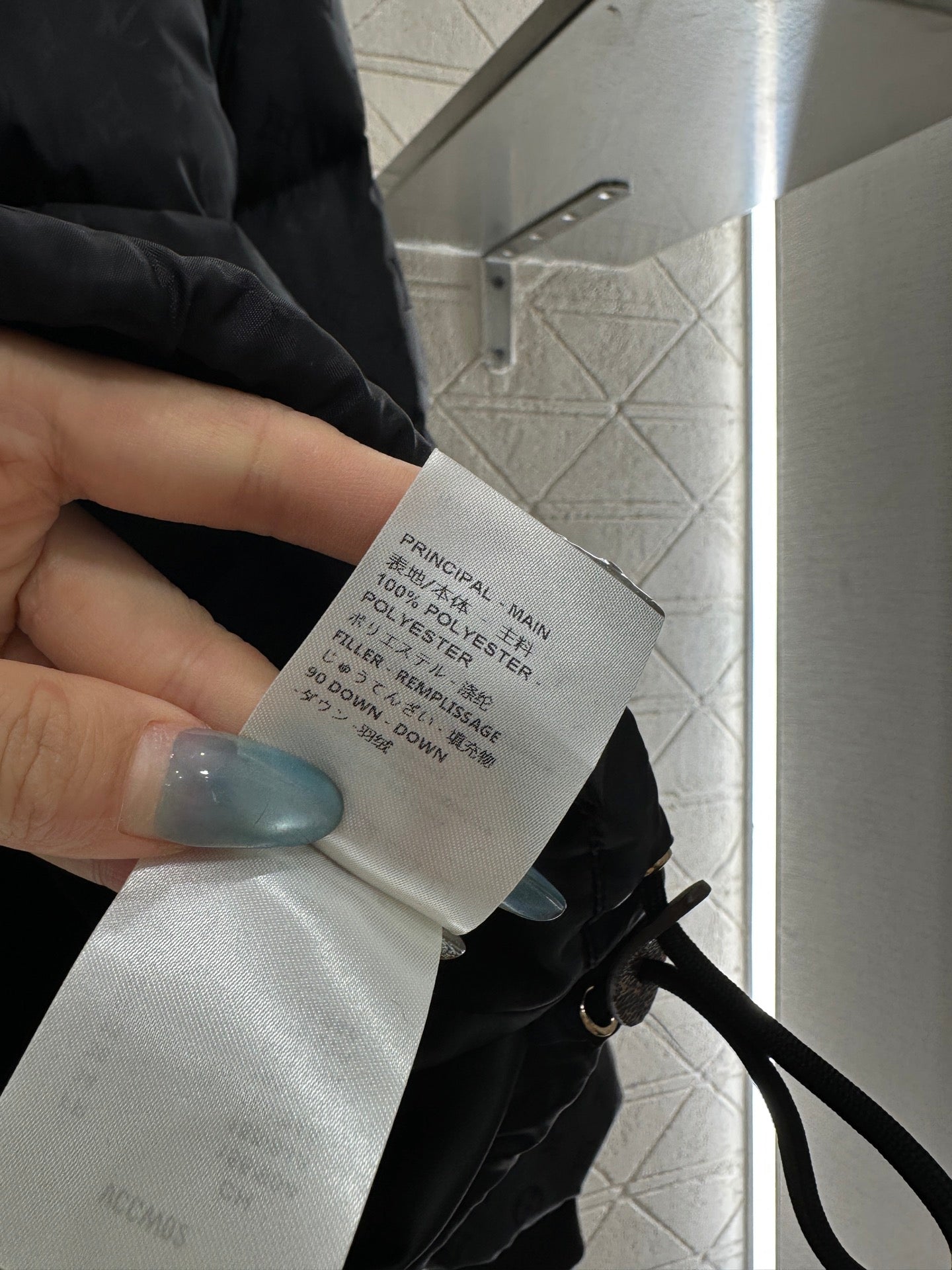 Detachable hooded jacquard down jacket