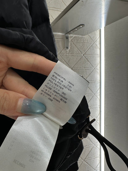 Detachable hooded jacquard down jacket