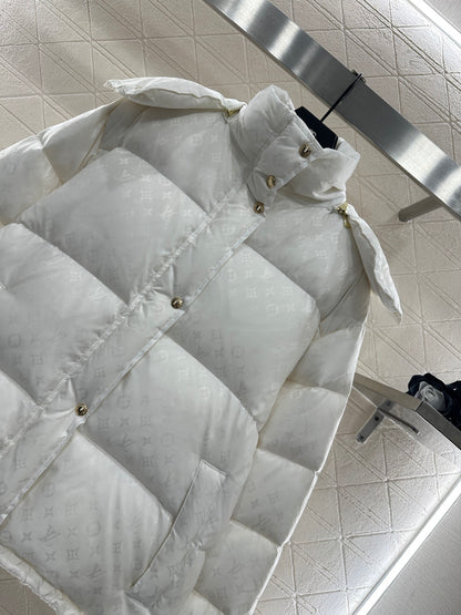 Detachable hooded jacquard down jacket