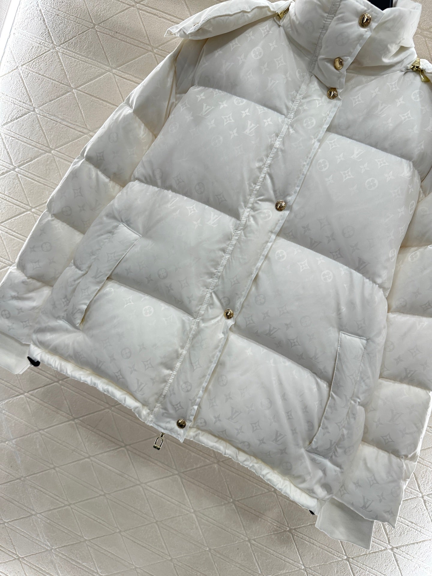 Detachable hooded jacquard down jacket