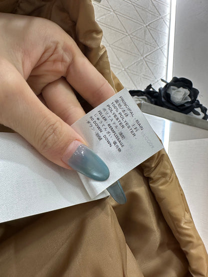 Detachable hooded jacquard down jacket