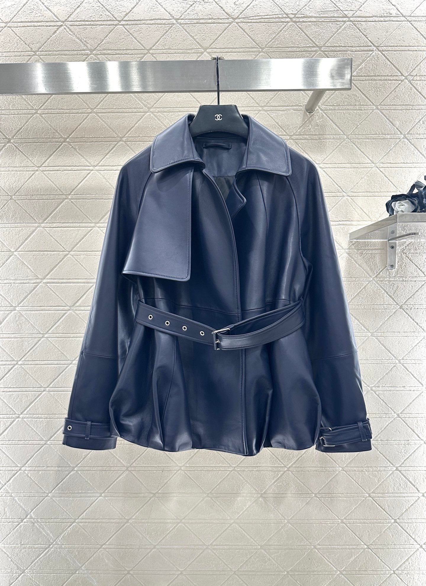 Belt shawl leather jacket