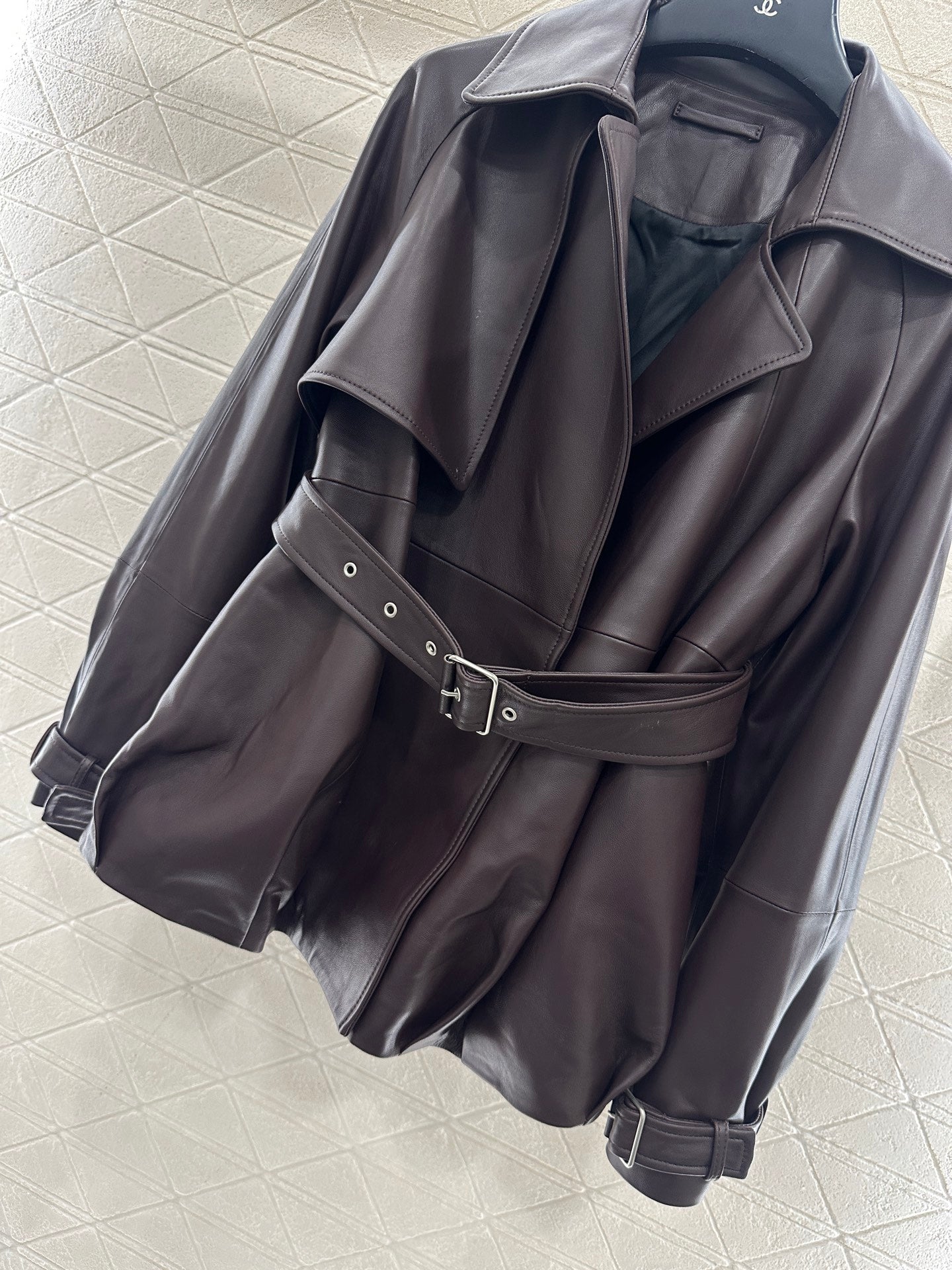 Belt shawl leather jacket