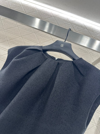 Folded silhouette waistband dress